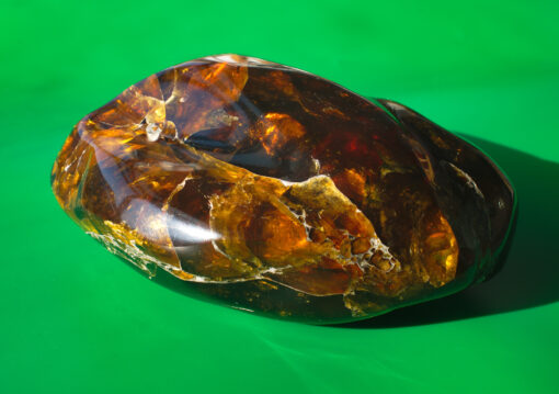 Gigantic Burmese amber nugget